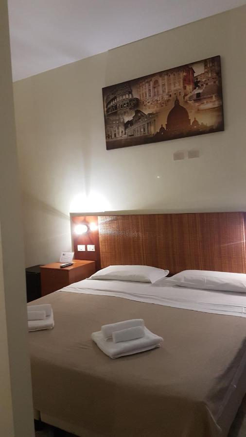 Hotel Domus Ferraro Roma Exterior foto