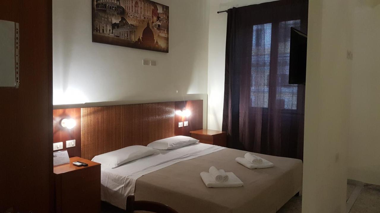 Hotel Domus Ferraro Roma Exterior foto