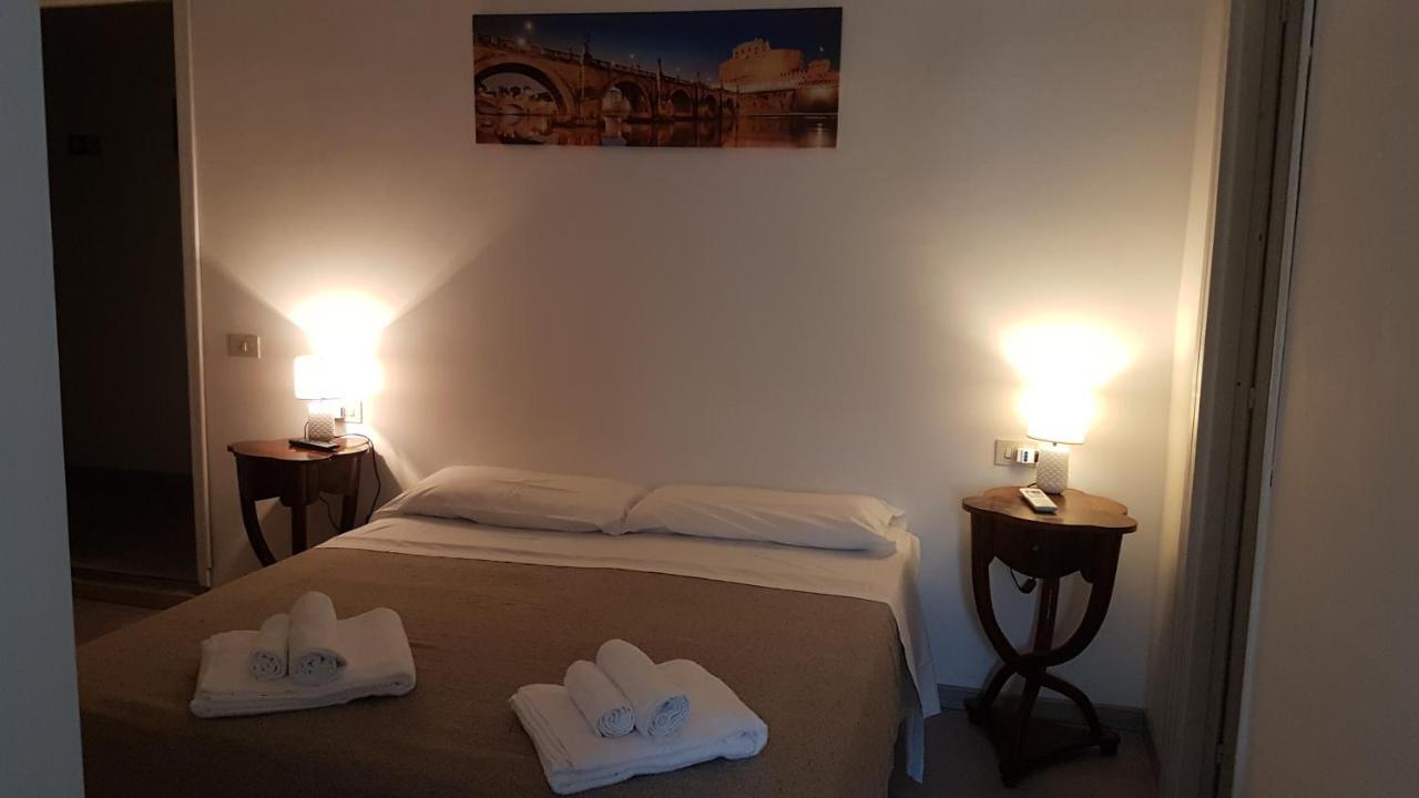 Hotel Domus Ferraro Roma Exterior foto